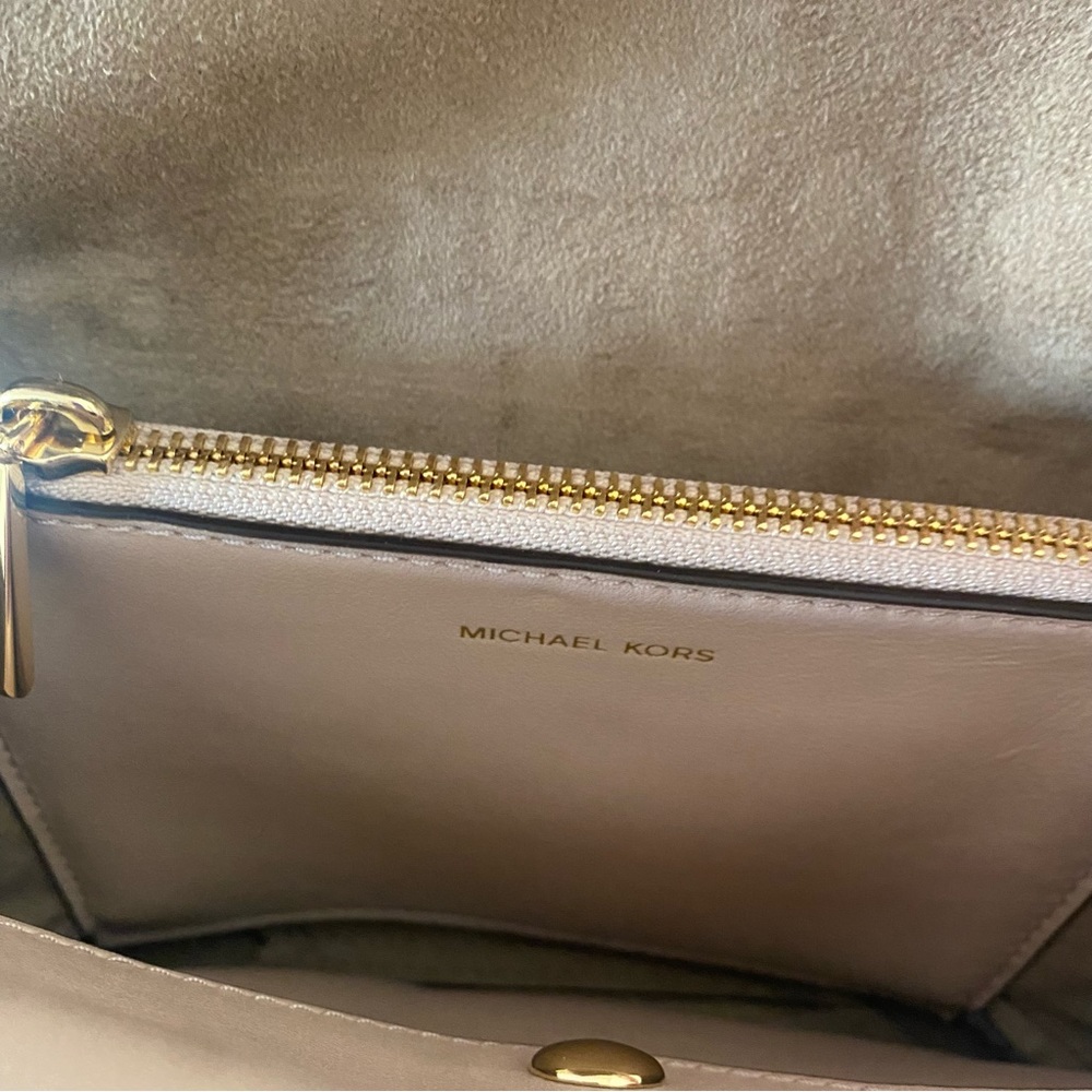 Michael Kors CeCe Pale Pink Flap Handbag w Gold Tone Studs & Studded Chain - Picture 8 of 9